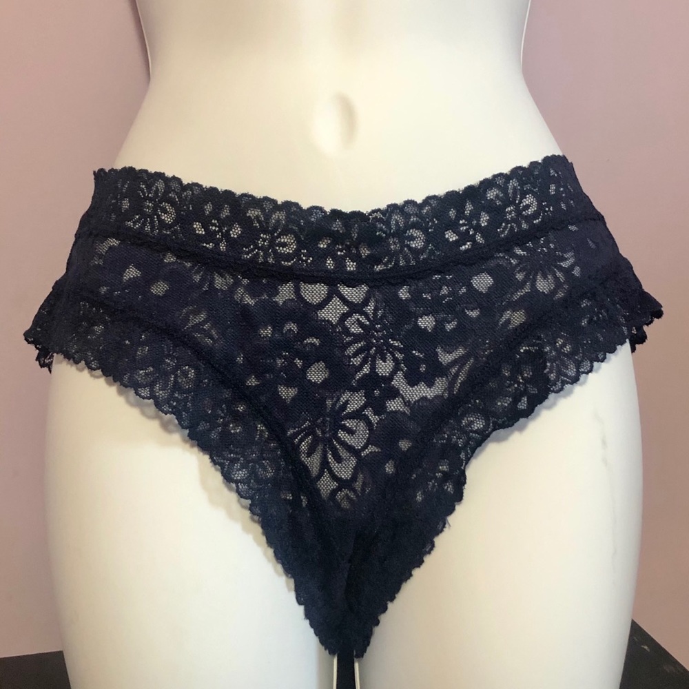 NWOT Victoria Secret Cheeky panties.